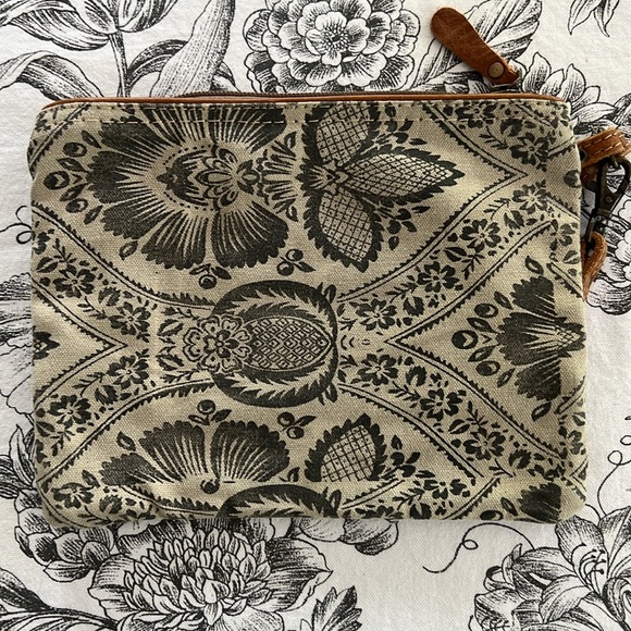 Myra bag small bag with wrist strap floral pattern - Picture 2 of 5